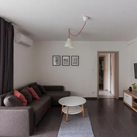Apartment Dobo
